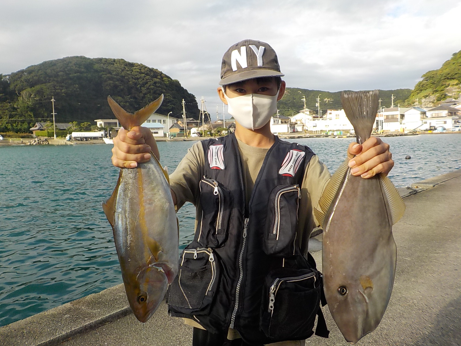 村上様　シオ　ウスバハギ　40～45センチ　4尾