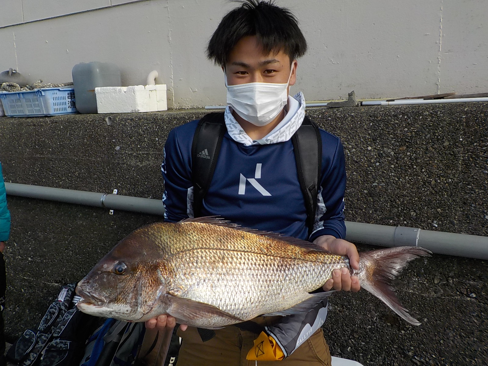 畑野様　マダイ　８３センチ