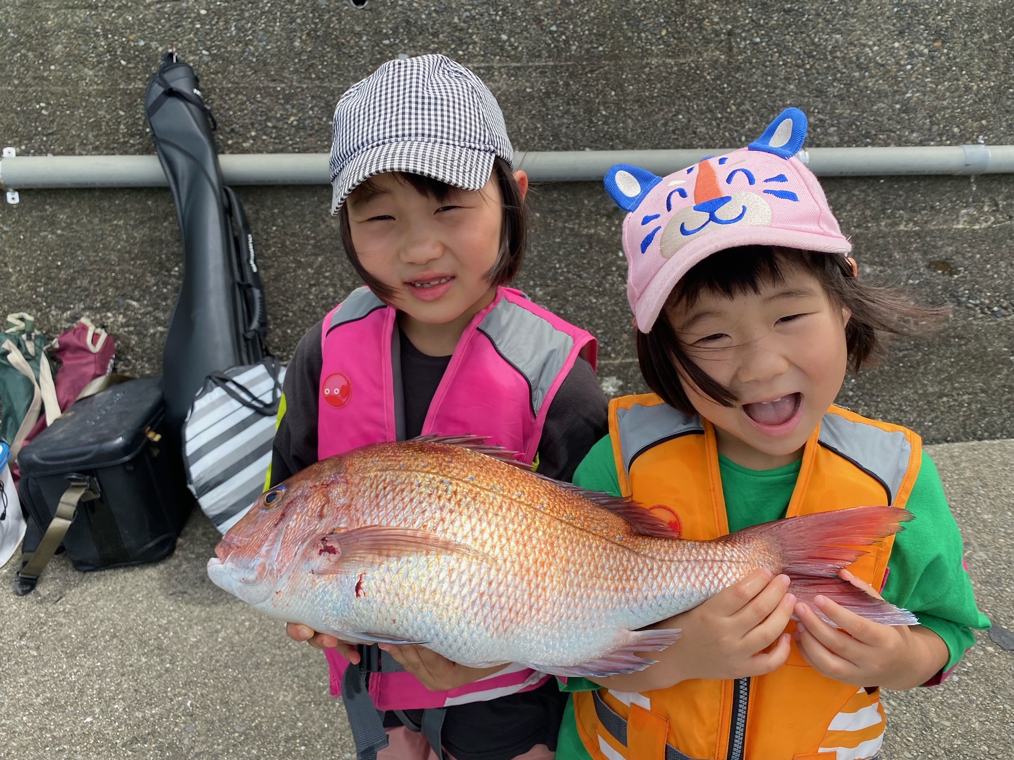 山下様　マダイ50～60センチ　2尾　イサキ　35センチ　2尾　チヌ35センチ