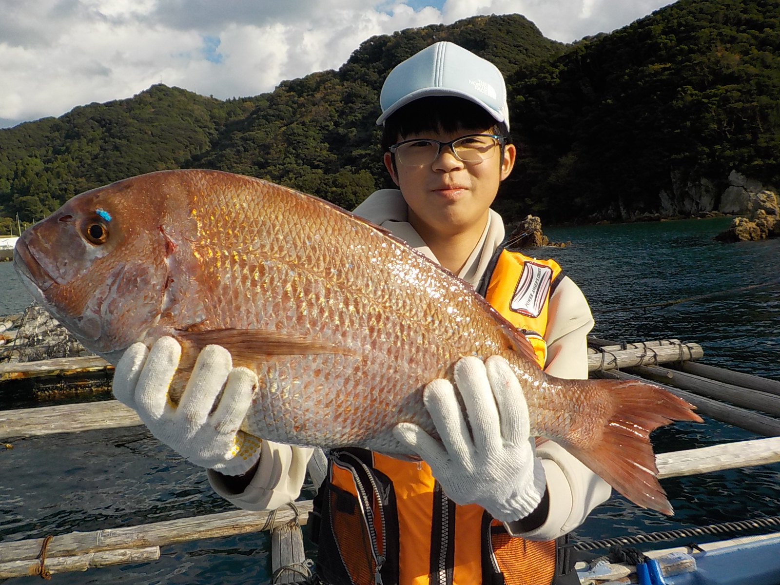 西村様　マダイ　６０センチ！