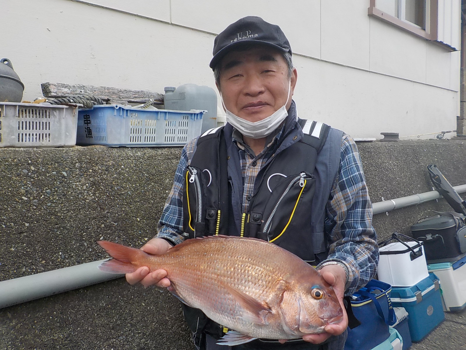 西岡様　マダイ　45～50センチ　中アジ