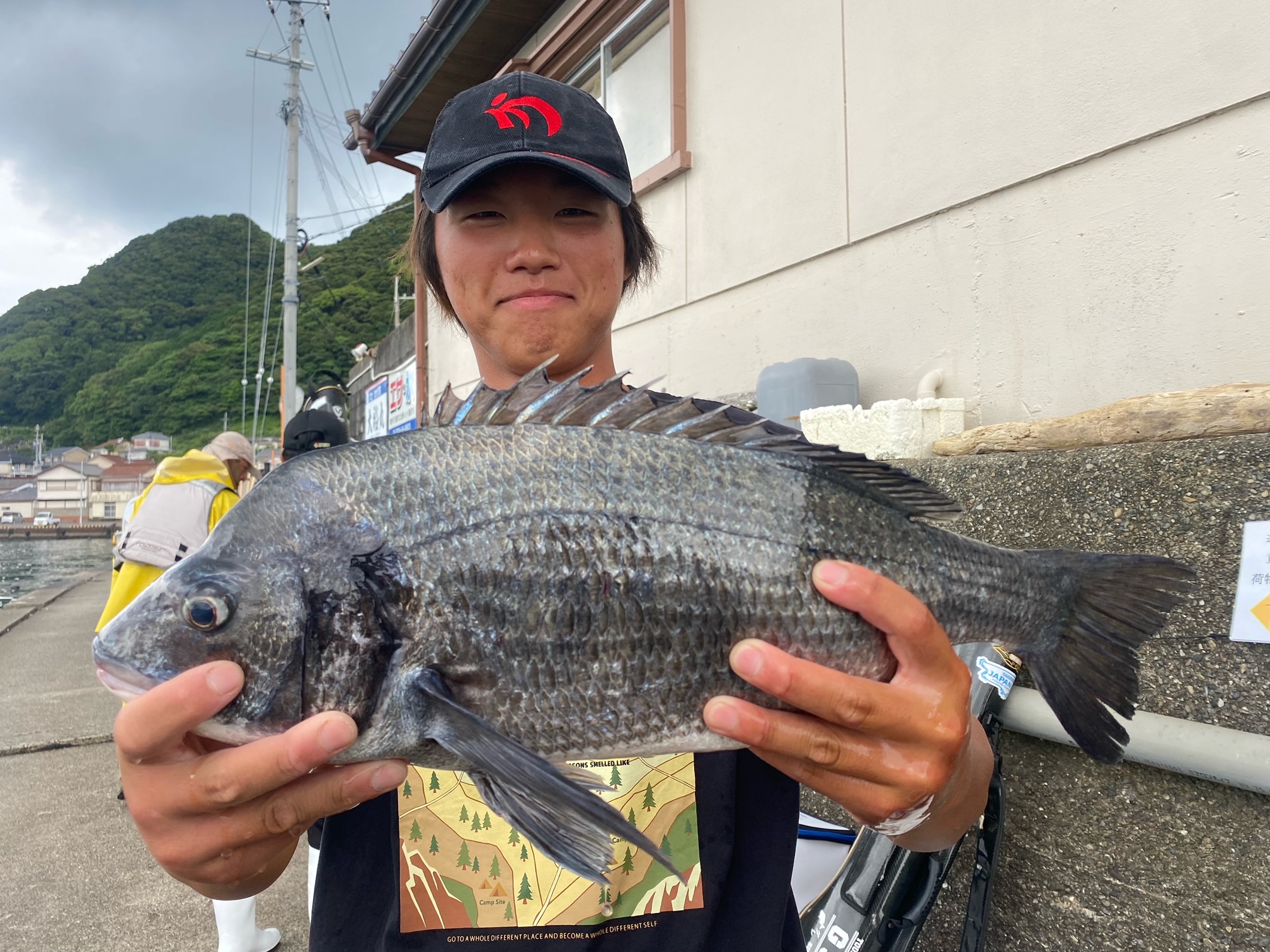 【年無し】スタッフの元君　チヌ５３センチ　