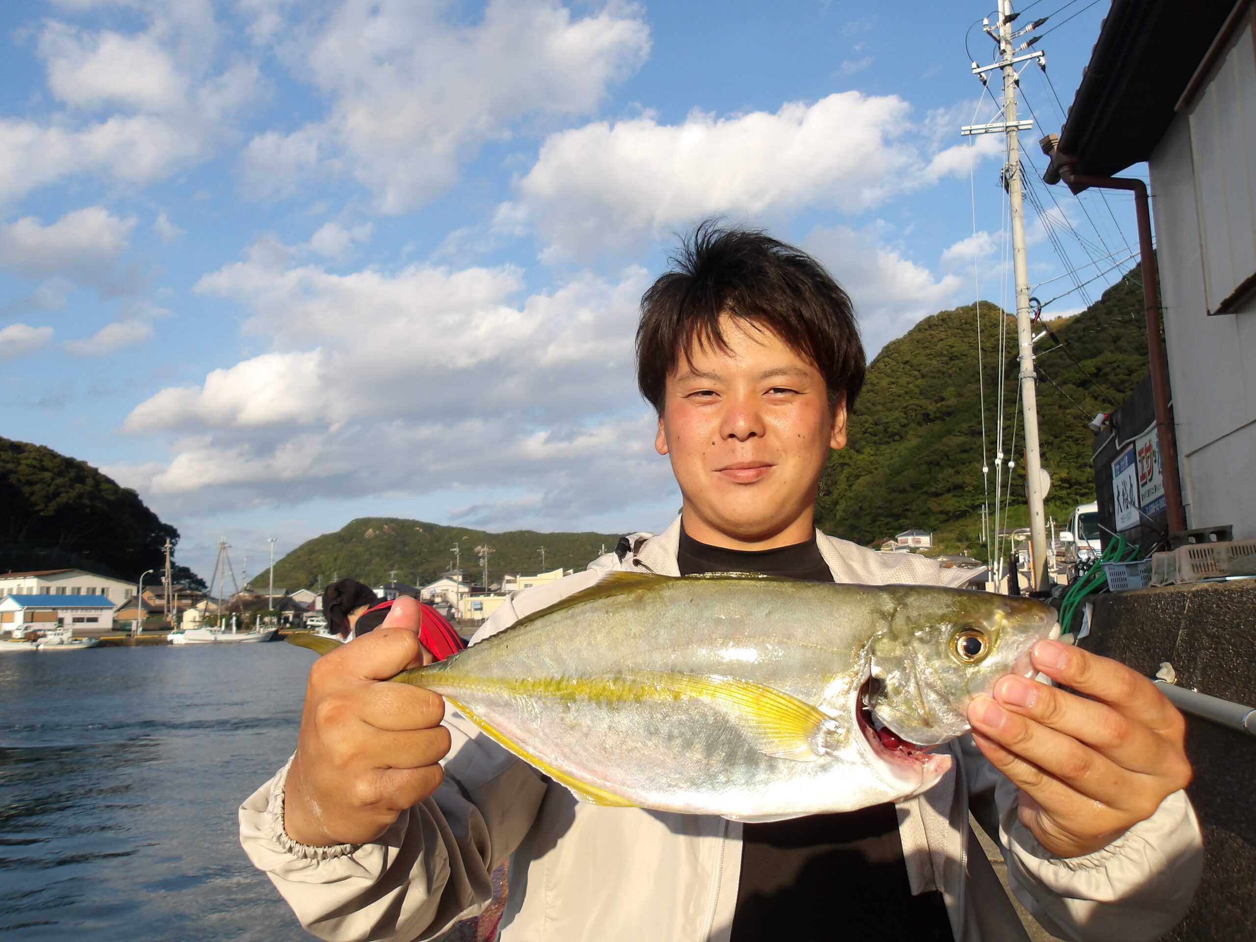 八田様　シマアジ４０センチ