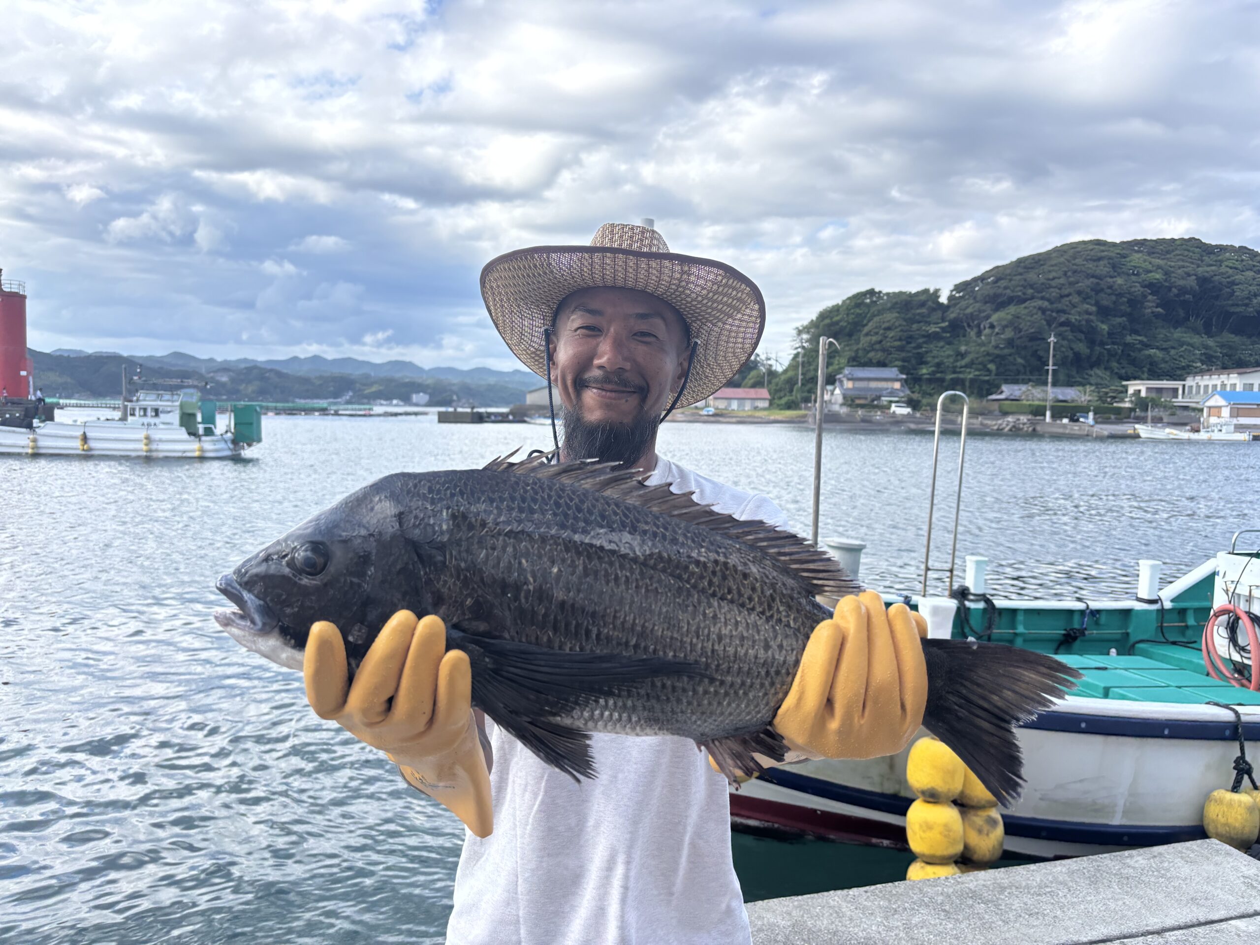 【ロクマル】【ノーエントリー】米田様　チヌ６０．３センチ！